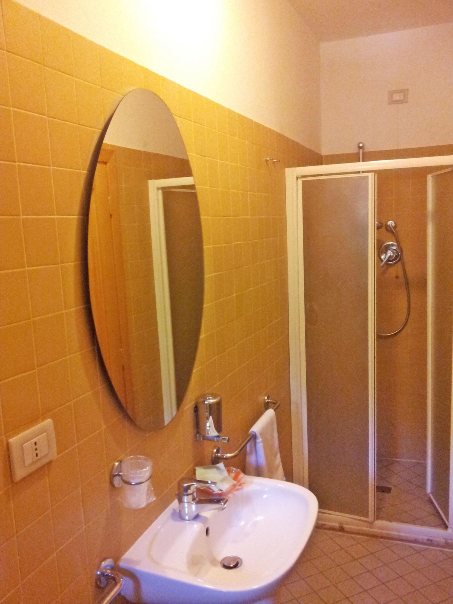 Hotel Tre Ceri Gubbio Buitenkant foto