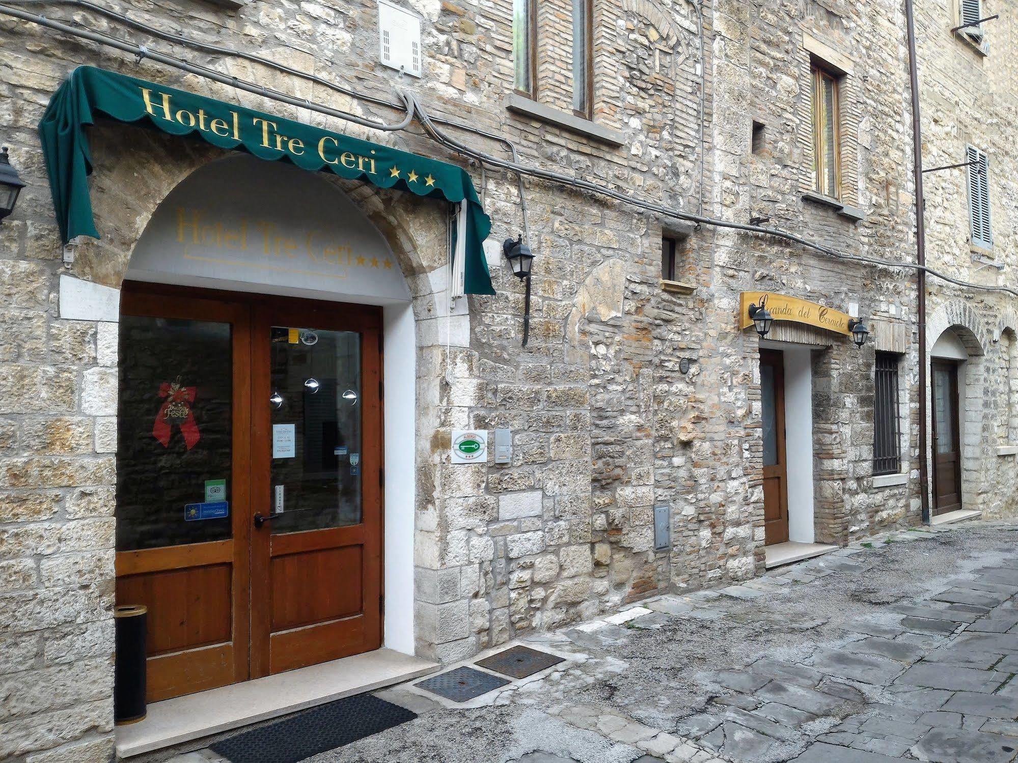 Hotel Tre Ceri Gubbio Buitenkant foto